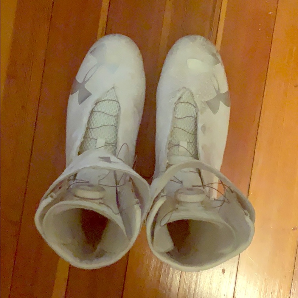 Under Armour Highlight Cleats with Tightening Knob